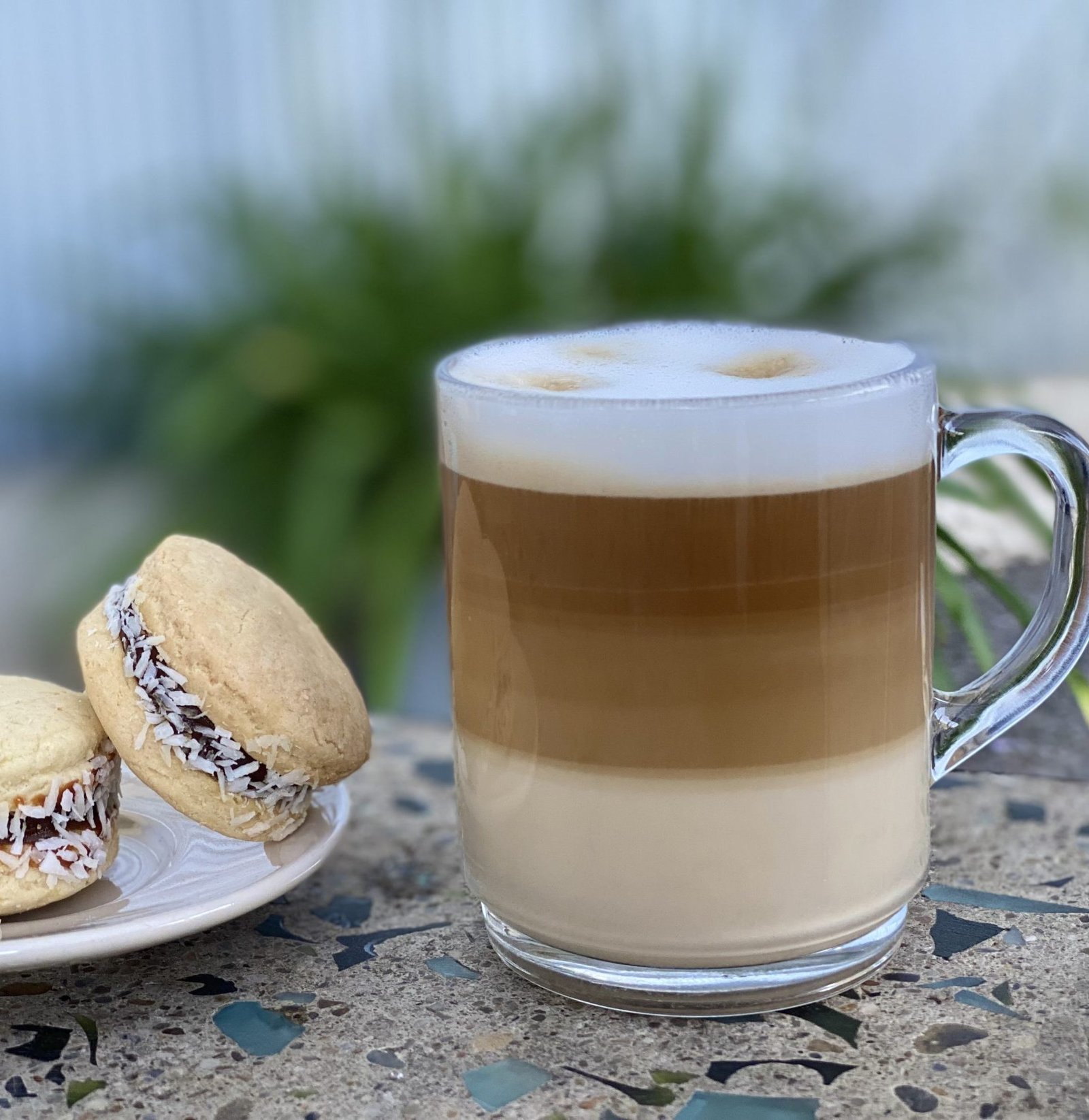 capucchino y alfajor